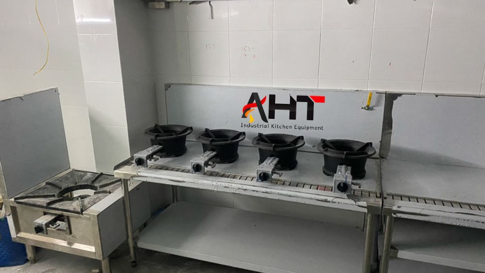 Giá bếp á 4 họng kiềng gang inox 304 sản xuất tại bepcongnghiepinox AHT