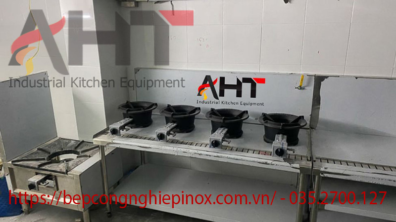 Giá bếp á 4 họng kiềng tô sản xuất tại bepcongnghiepinox AHT
