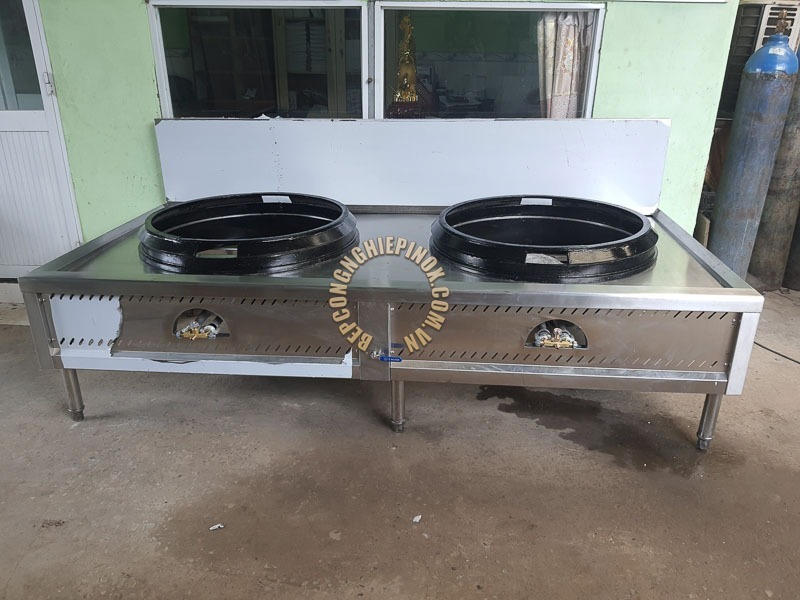 Bếp á 2 họng kiềng tô giá bao nhiêu tại bếp công nghiệp inox Anh Huy Trương