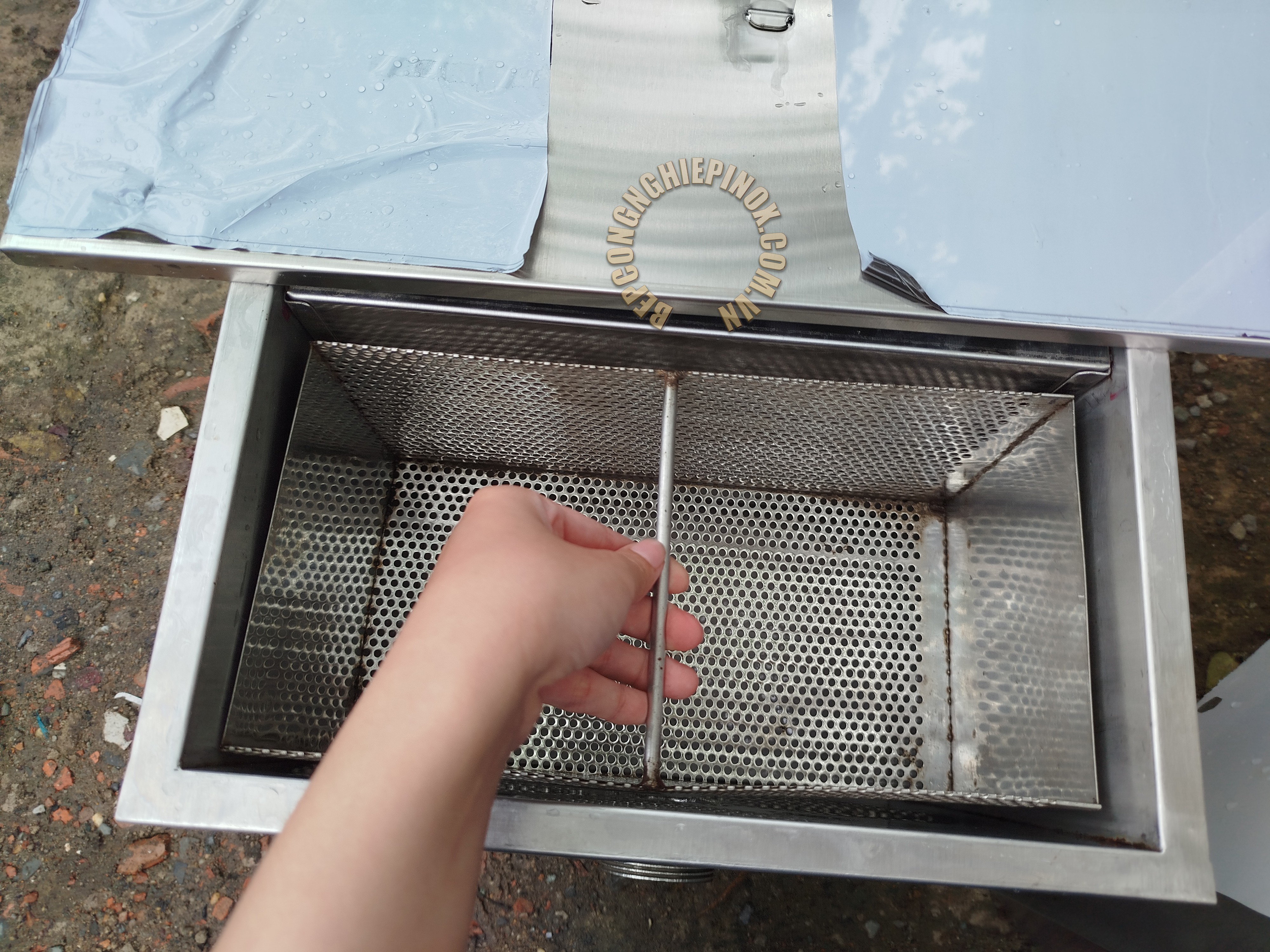 Bể tách mỡ inox quận 10 giá rẻ