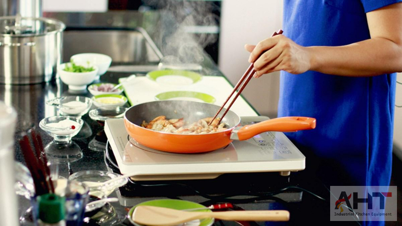 Bếp điện và bếp hồng ngoại bếp nào nấu nhanh hơn?