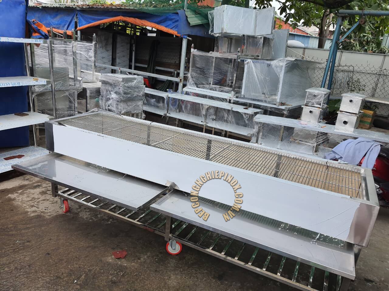 Ưu điểm lò nướng than hoa inox
