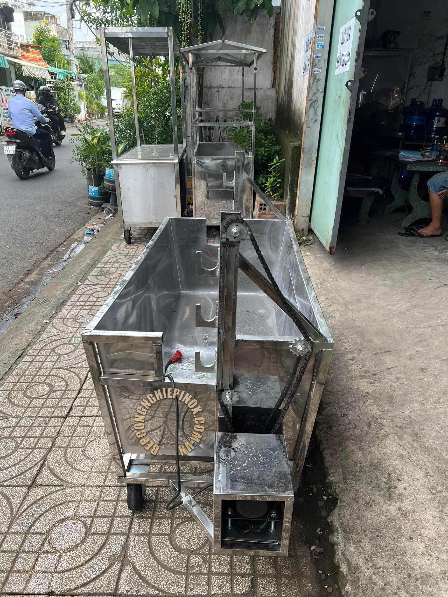 Lò quay heo giá rẻ trên thị trường